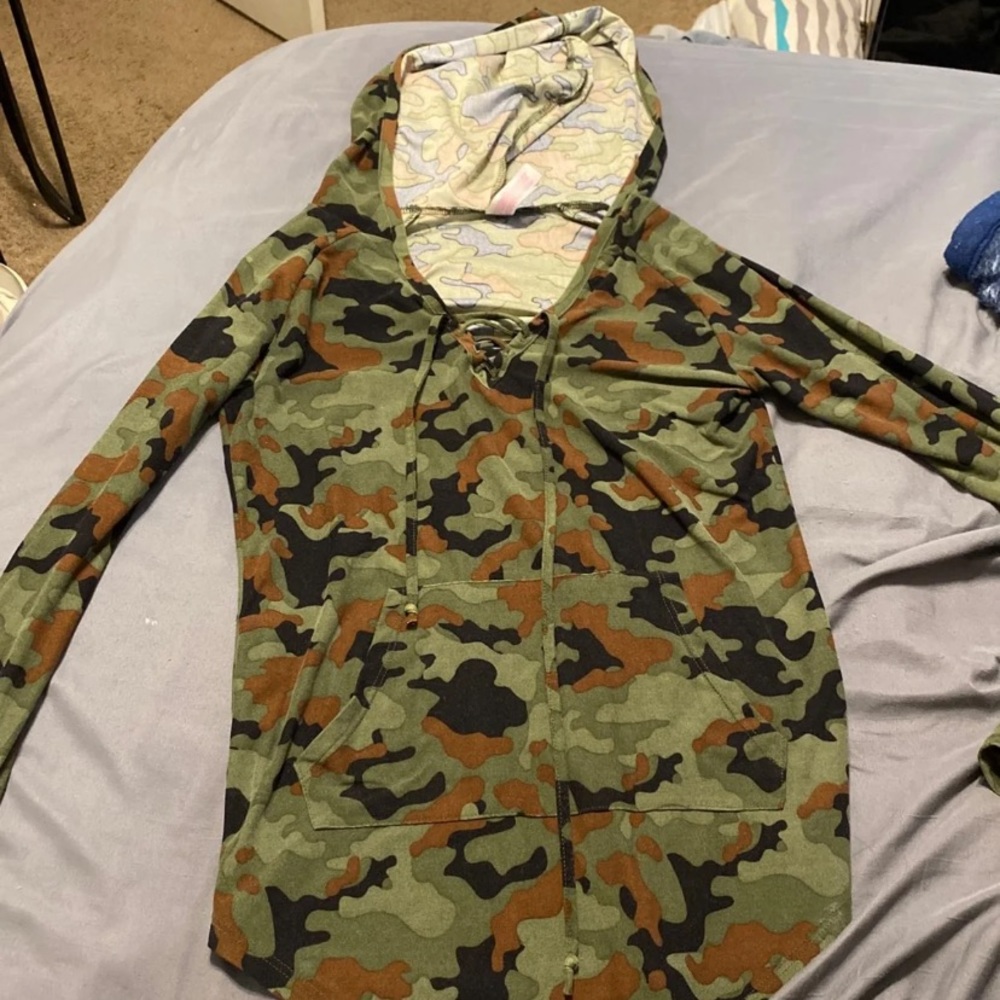 Women’s thin hoodie